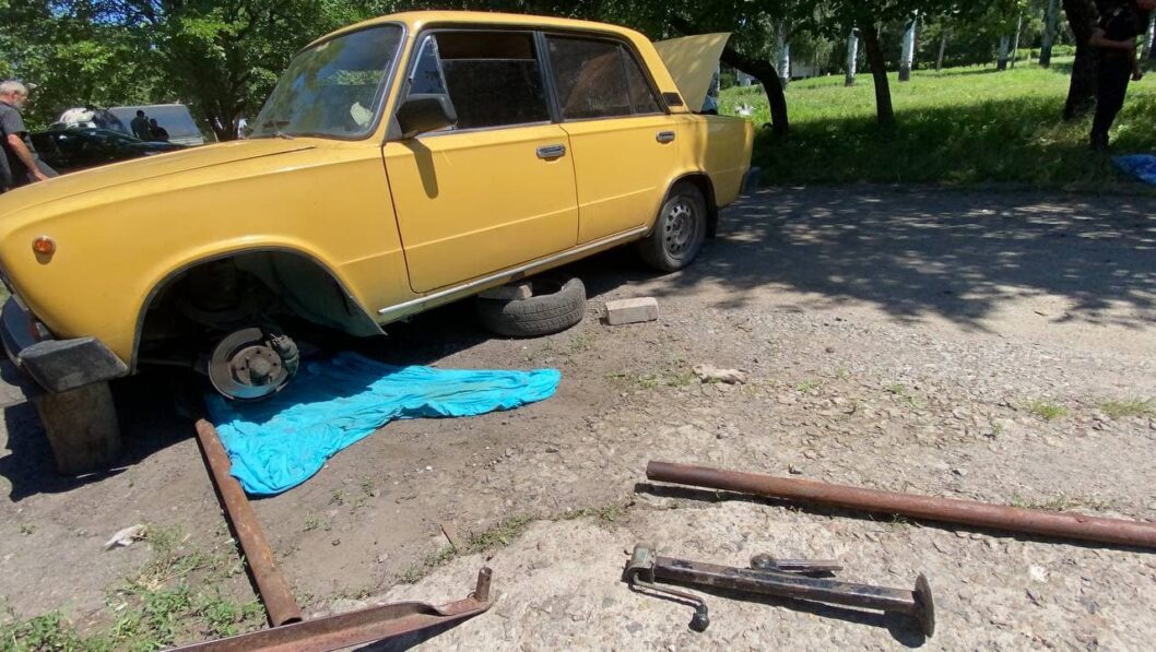 В Кривом Роге автомобиль раздавил своего пожилого владельца: фото - рис. 2
