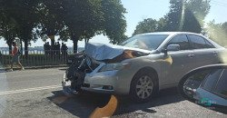 Разбили 2 авто: в Днепре на Сичеславской Набережной столкнулись Daewoo и Toyota - рис. 5