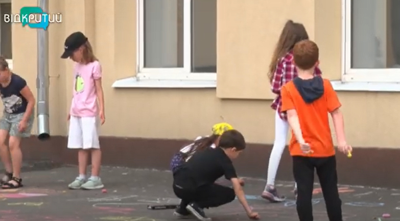 Днепровские школы продолжат набор первоклассников до 1-го сентября - рис. 1