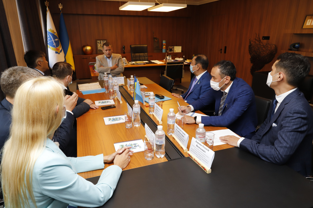 Мэр Днепра Борис Филатов провел встречу с делегацией республики Казахстан - рис. 1