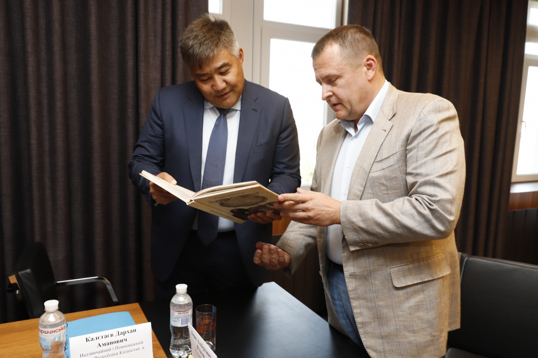 Мэр Днепра Борис Филатов провел встречу с делегацией республики Казахстан - рис. 5
