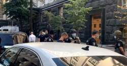 В Киеве задержали бывшего военнослужащего, захватившего здание Кабмина - рис. 6
