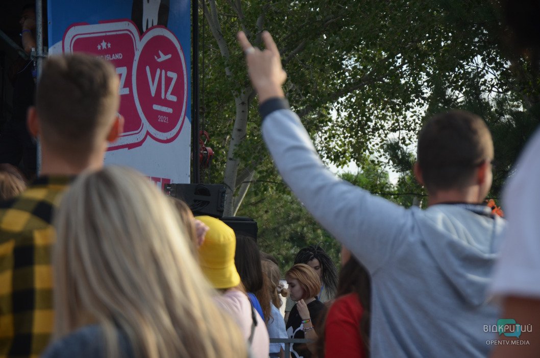 В Днепре стартовал музыкальный фестиваль «БezViz» (Фоторепортаж) - рис. 24