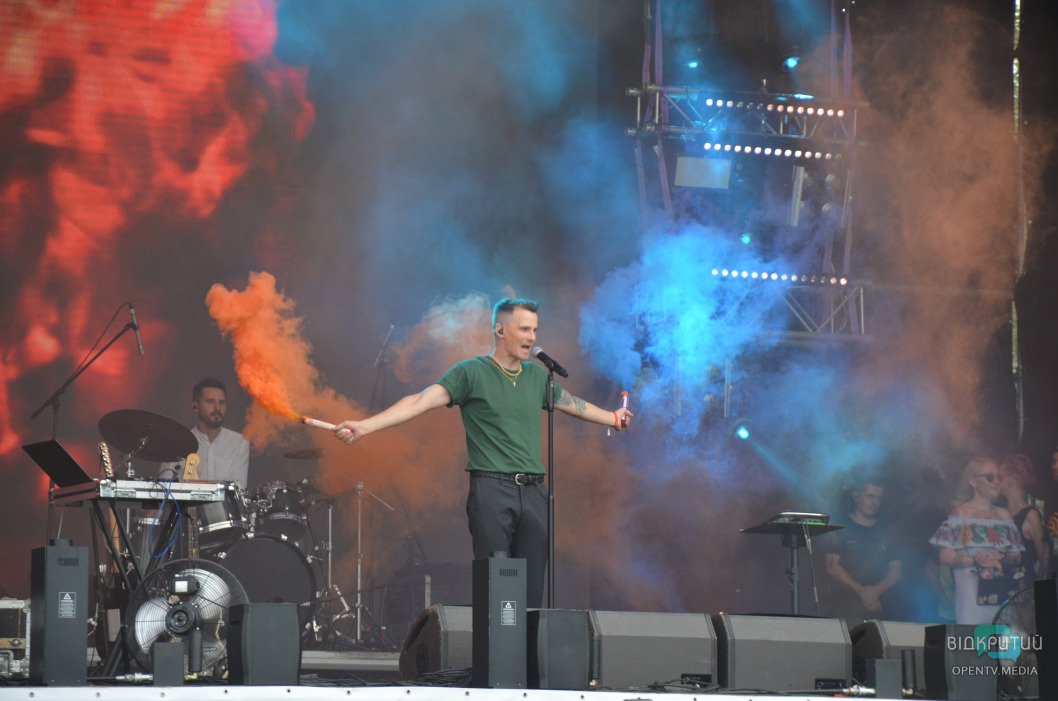 В Днепре прошел музыкальный фестиваль «БezViz»: как это было (Фоторепортаж) - рис. 16