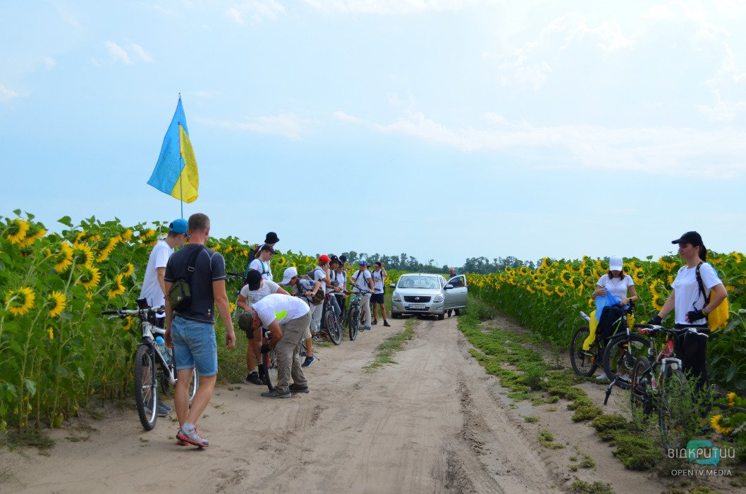 30 километров ко Дню Независимости: под Днепром провели велопробег дружбы (Фото) - рис. 34