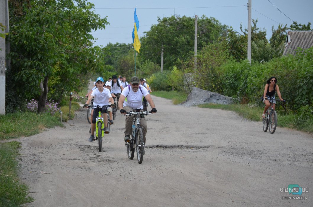 30 километров ко Дню Независимости: под Днепром провели велопробег дружбы (Фото) - рис. 22
