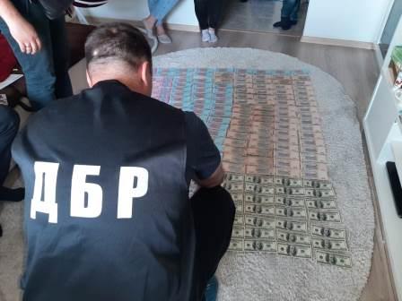 Продавал наркотики заключенным: в Днепре судят сотрудника СИЗО - рис. 2