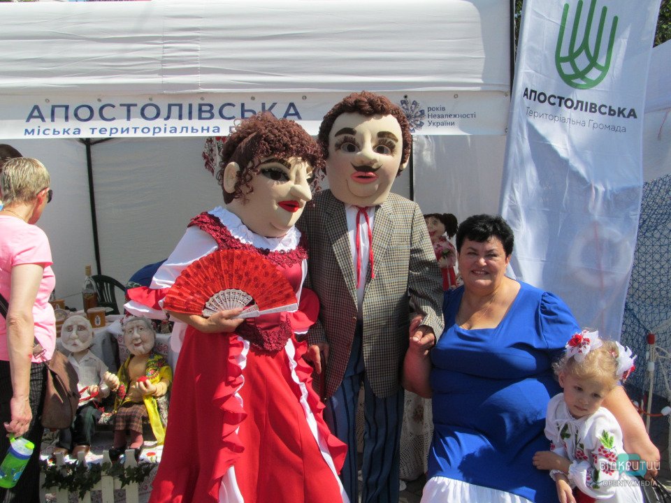 Ярмарка и праздник на Набережной: как днепряне отмечают День Независимости Украины (Фото) - рис. 11
