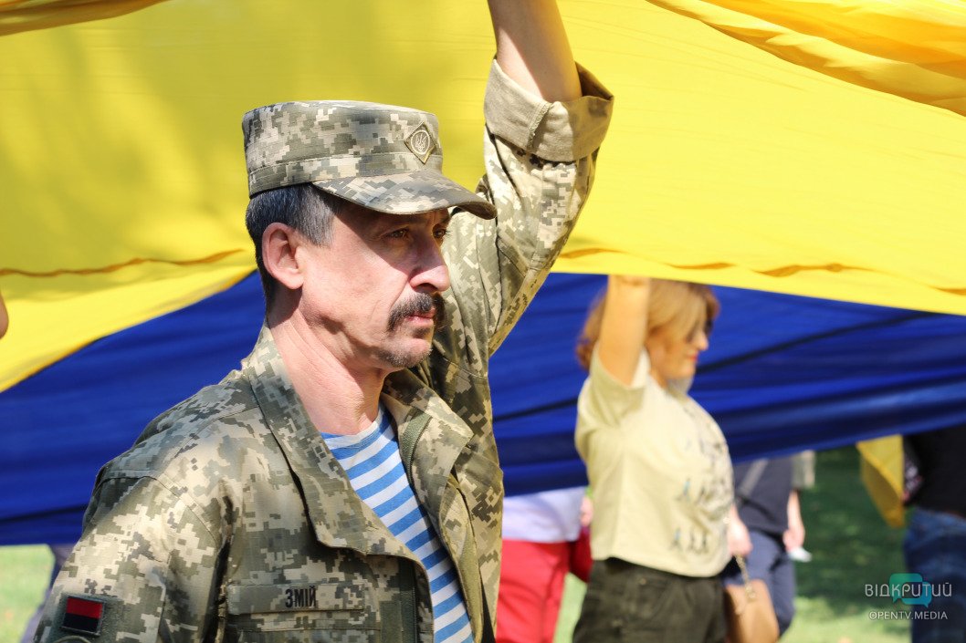 В центре Днепра проходит марш ветеранов ко Дню Независимости (Фоторепортаж) - рис. 10