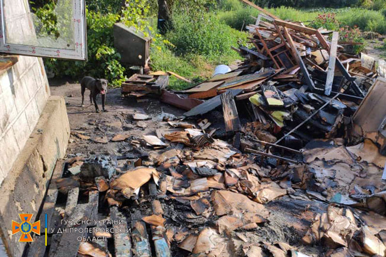 Пожар в Днепровском районе: пострадал хозяин сельского дома - рис. 1