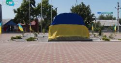 В Слобожанском ко Дню Независимости открыли памятник Защитникам Украины - рис. 17