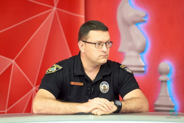 На Днепропетровщине охранять порядок на праздники будут почти 1000 полицейских - рис. 1