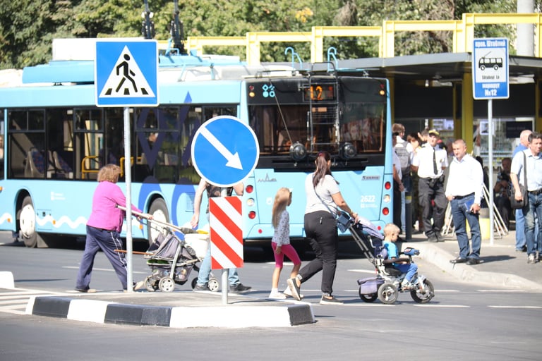 В Днепре на День города официально запустили обновленный троллейбусный маршрут - рис. 4