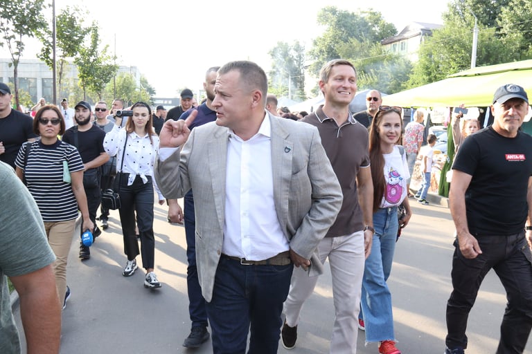 Мэр Днепра Борис Филатов присоединился к празднованию Дня города в сквере Усачёва - рис. 11