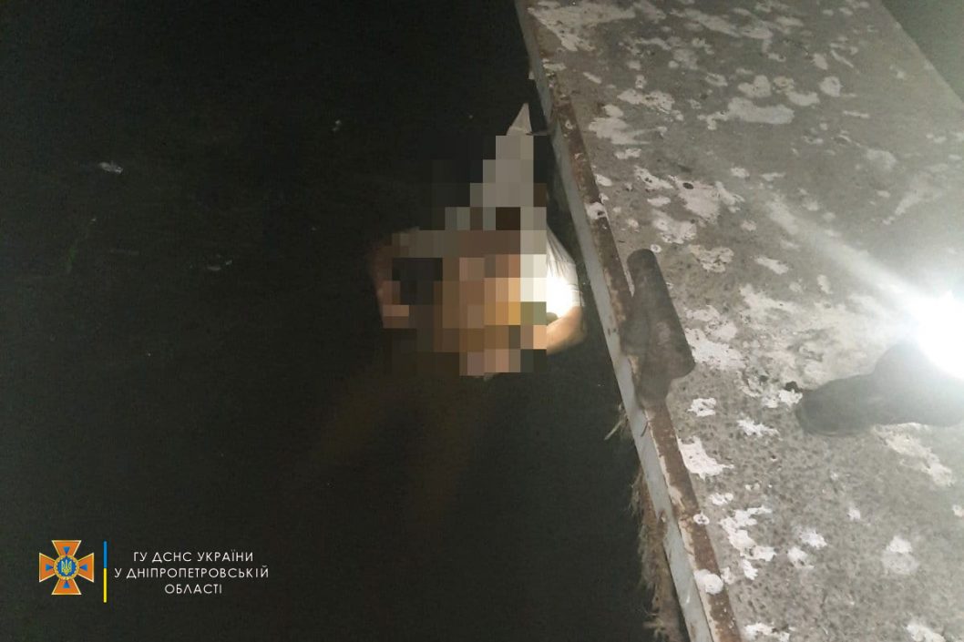 На берегу реки Днепр обнаружили тело 48-летнего мужчины - рис. 1