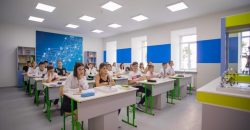 Порядка 800 учеников пошли в обновленную гимназию Днепра - рис. 5