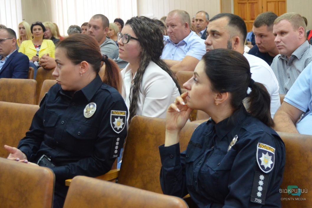 На Днепропетровщине обсудили планы по противодействию детской наркомании (Фото) - рис. 17