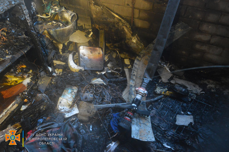 В центре Днепра горела квартира на 3 этаже (Фото/Видео) - рис. 3