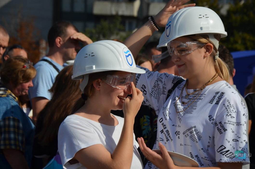 В День рождения Днепра прошла традиционная акция «Тарелка счастья» (Фото) - рис. 20