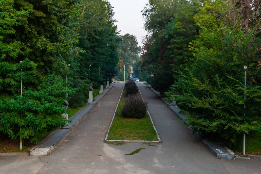 В Днепре реконструируют парковую зону в центре города - рис. 2