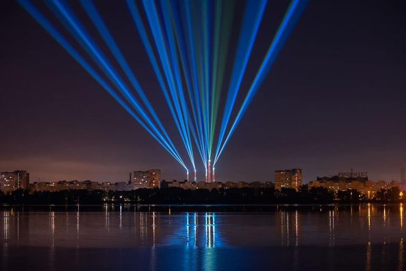 В Днепре на День города пройдет уникальное лазерно-световое шоу (Фото) - рис. 1