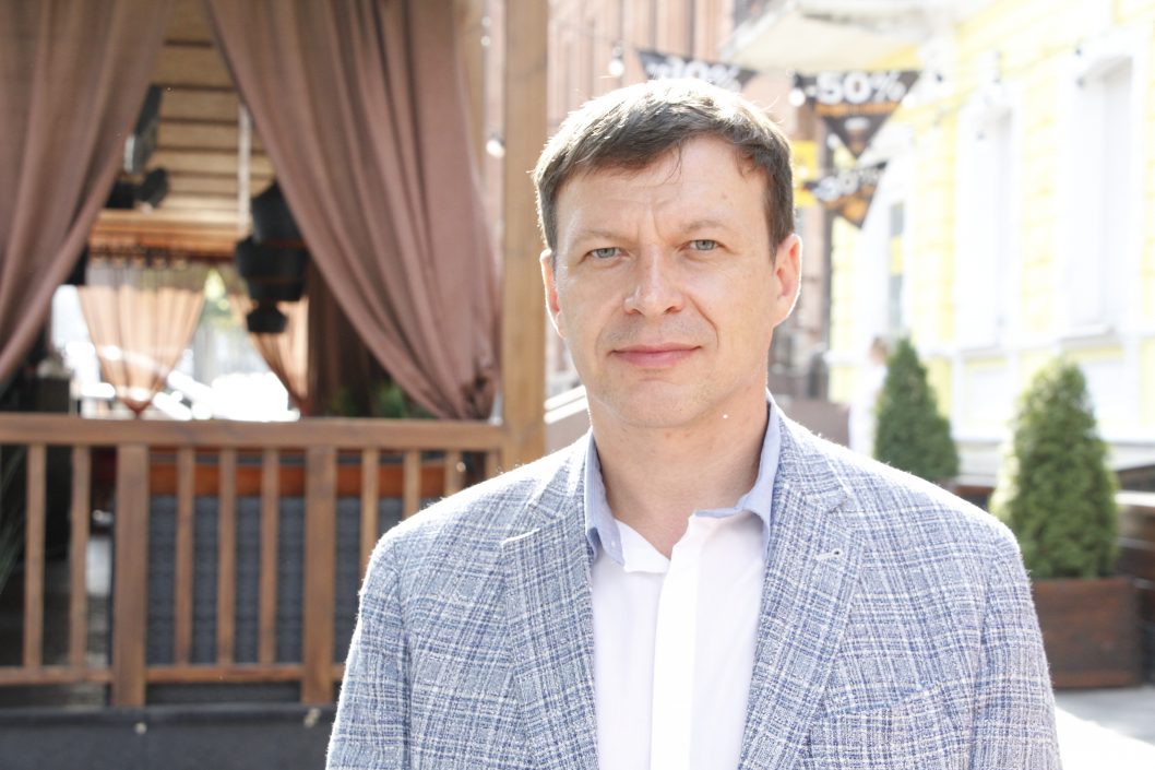 В Днепре перекрасили фасад исторического здания: что грозит нарушителю - рис. 3