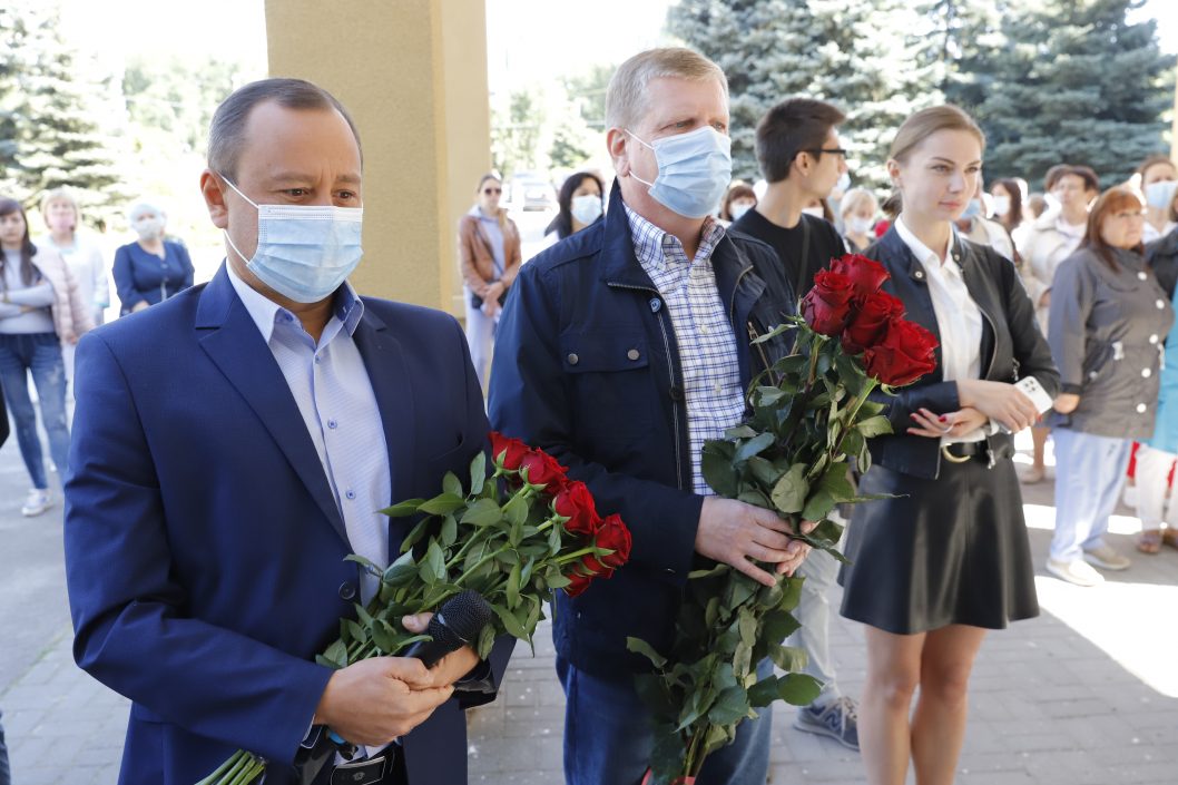В городской больнице Днепра установили мемориальную доску Константину Чебанову - рис. 9
