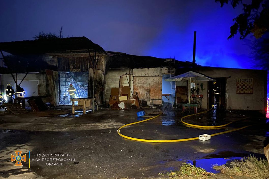 В Днепре во время пожара в гараже едва не погиб 38-летний мужчина - рис. 6
