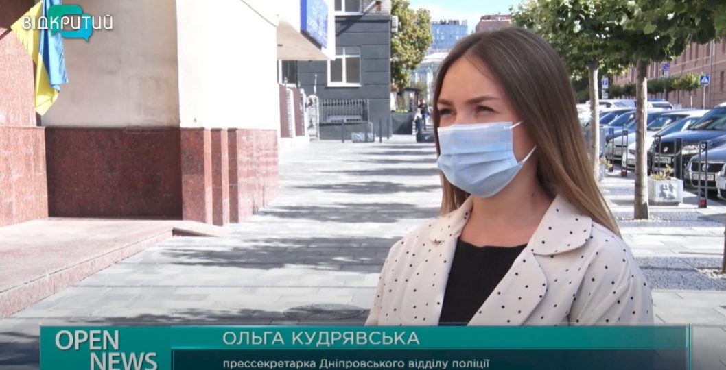В Днепре разыскивают вандалов, сломавших 16 урн в парке Гагарина (Видео) - рис. 1