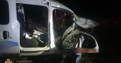 ДТП на Днепропетровщине: из разбитого авто достали пострадавшего мужчину - рис. 4