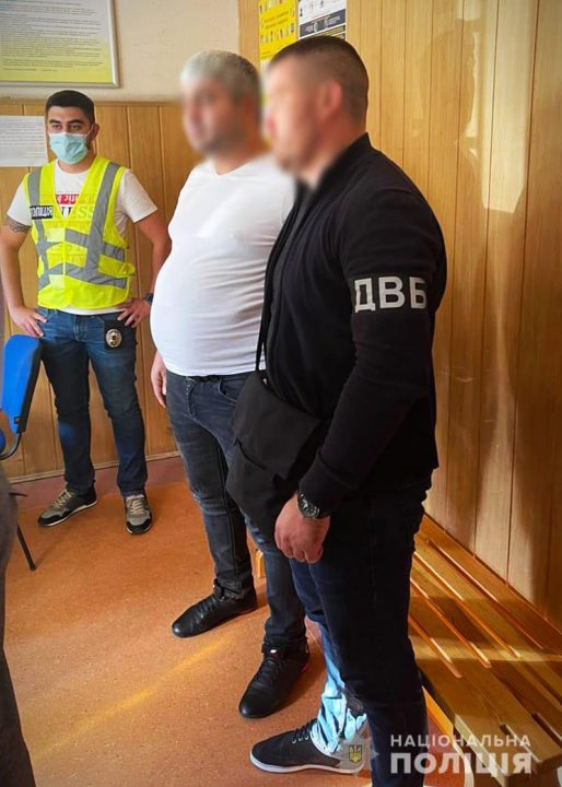 Днепровская полиция задержала иностранца за взятку - рис. 1