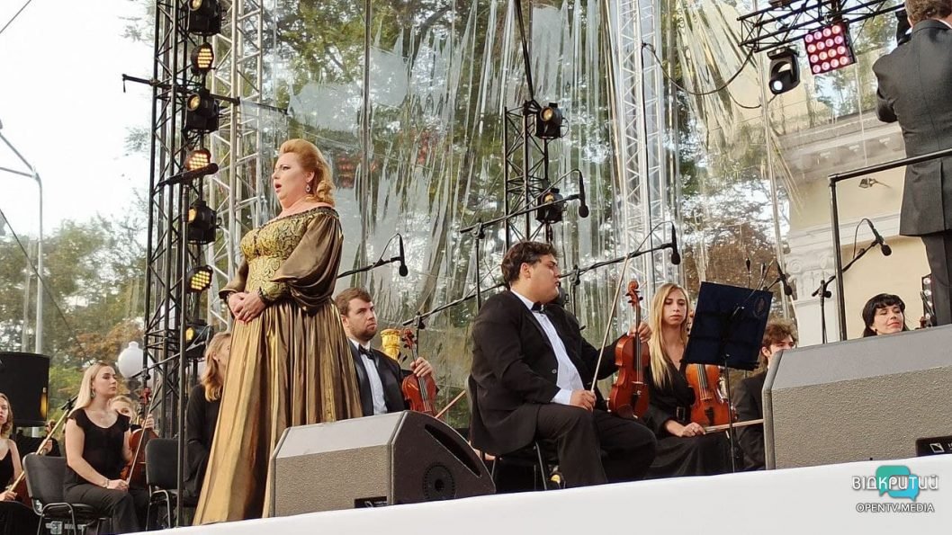 В днепровском парке Шевченко провели концерт классической музыки (Фото) - рис. 11