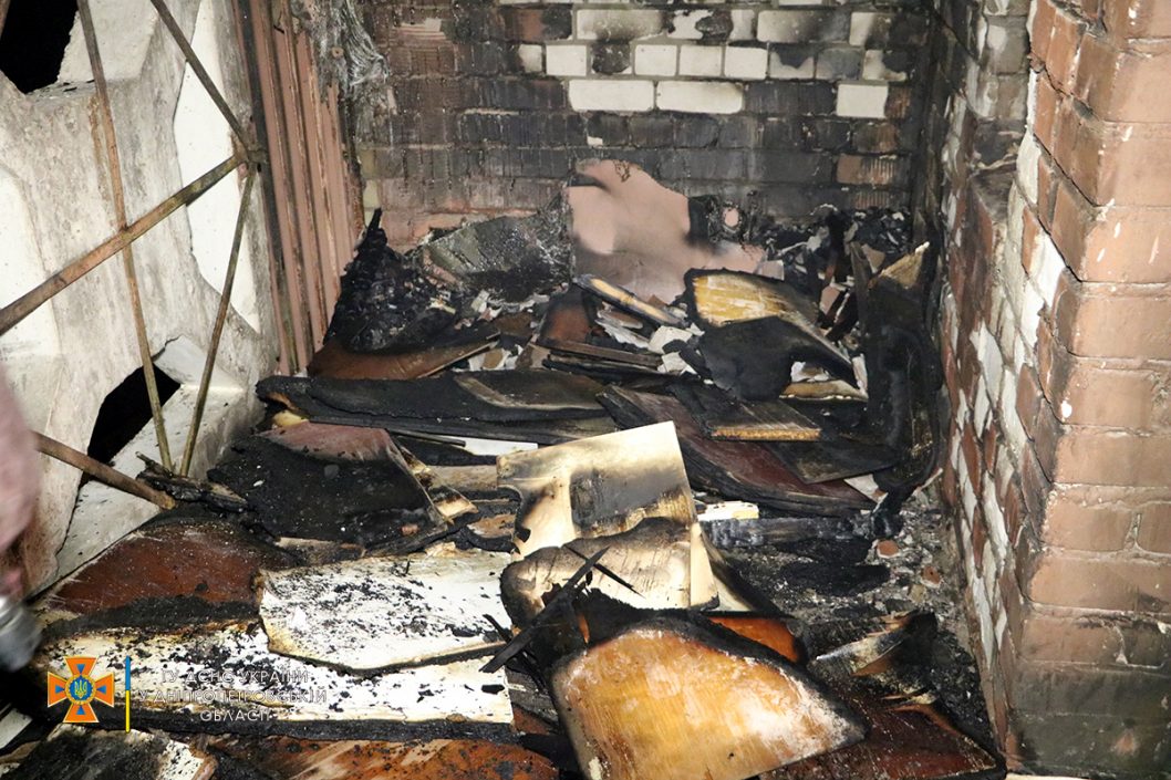В Днепре ночью ликвидировали пожар в многоэтажном доме - рис. 4
