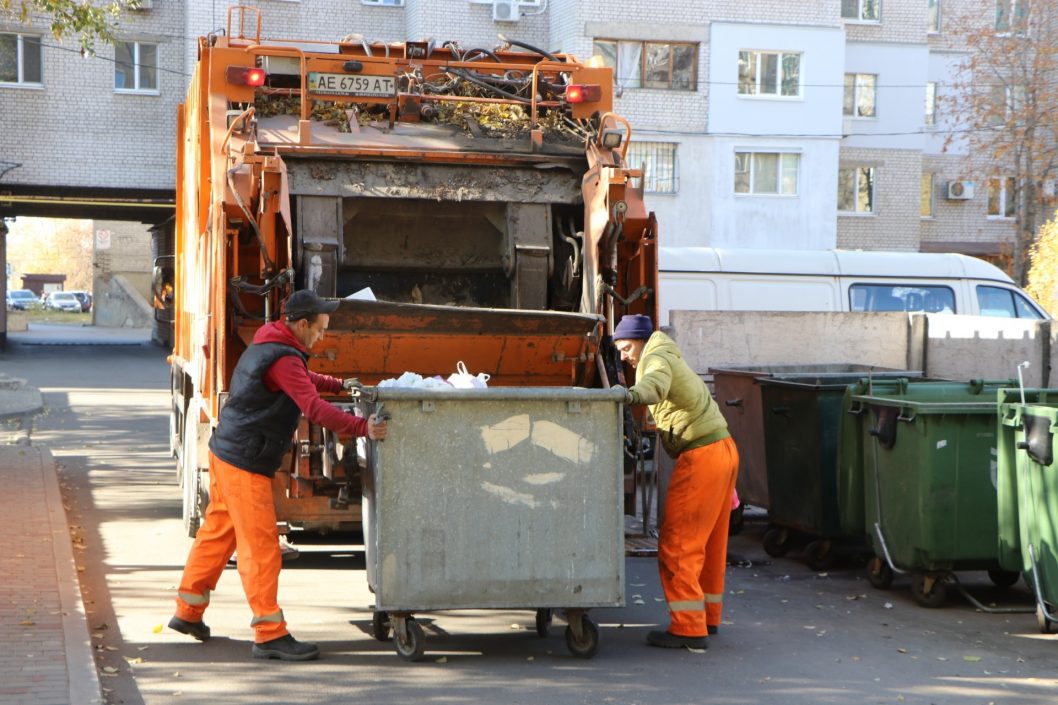 Как в Днепре вывозят габаритный мусор (Фото) - рис. 3