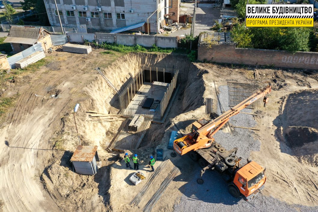 Под Днепром возводят инновационный детский сад в форме подковы - рис. 1
