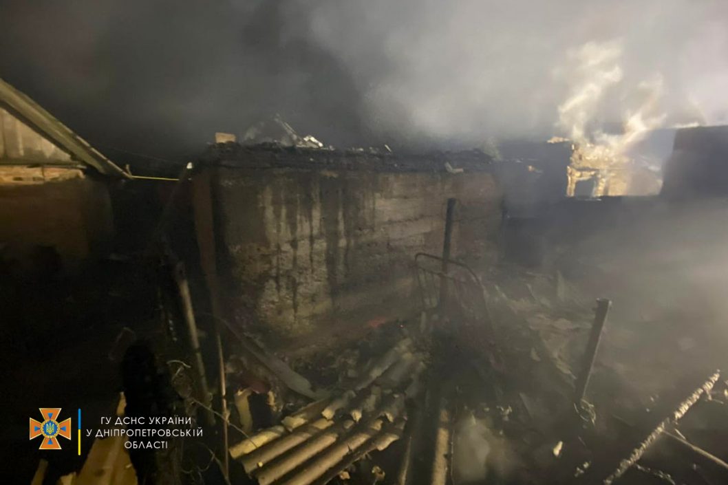 На Днепропетровщине дотла сгорел частный дом: погибли животные (Видео) - рис. 3