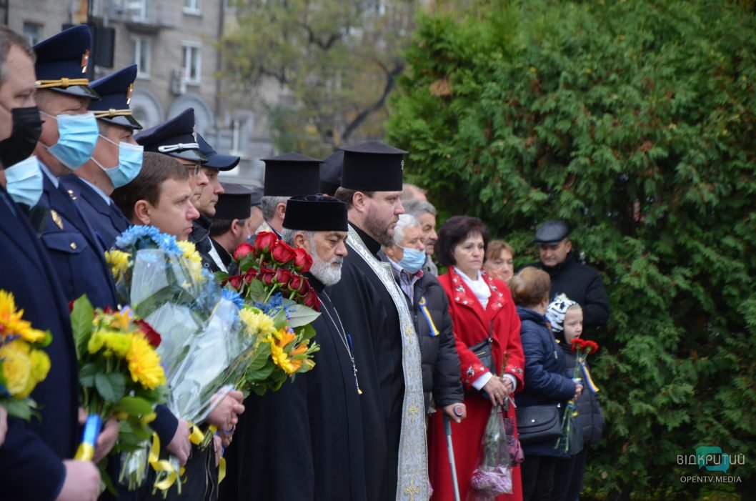 В Днепре почтили память Героев, погибших в зоне ООС (фото) - рис. 7