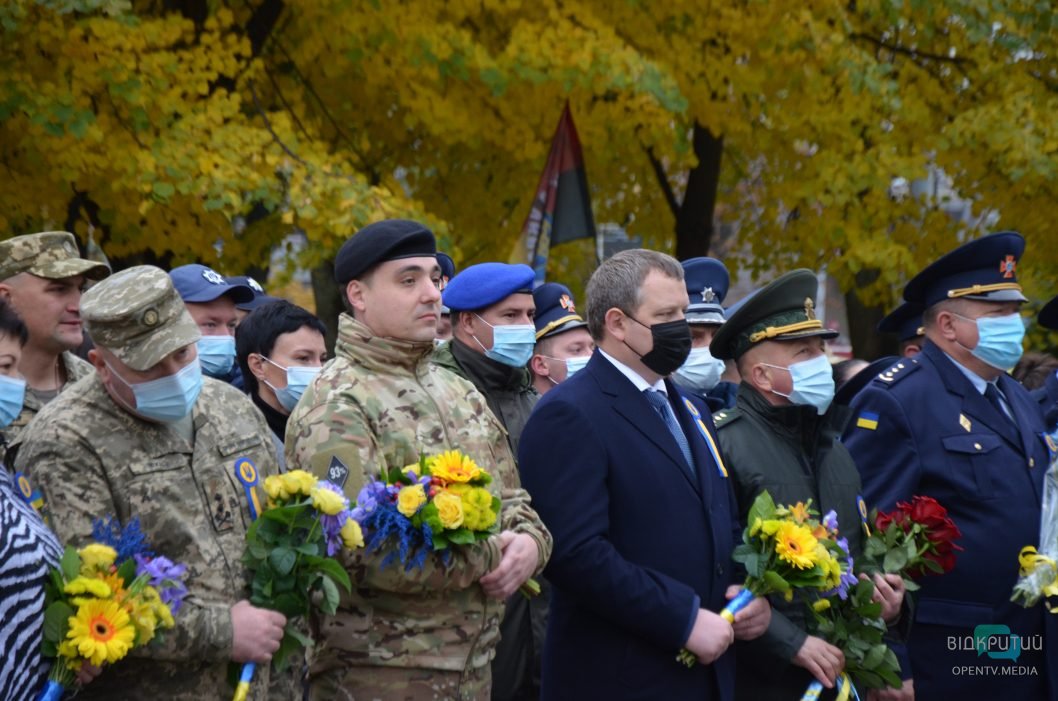 В Днепре почтили память Героев, погибших в зоне ООС (фото) - рис. 12