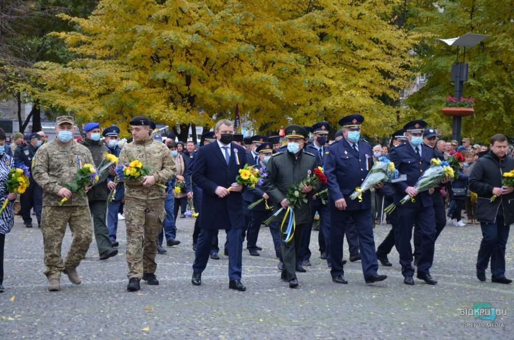 В Днепре почтили память Героев, погибших в зоне ООС (фото) - рис. 18
