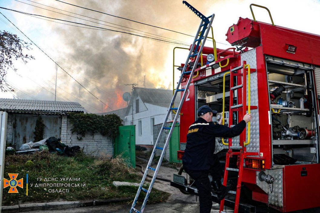 Есть погибший: в Днепре сгорел жилой дом (Фото/Видео) - рис. 5