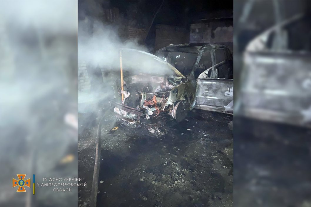 В центре Днепра сгорел автомобиль Volkswagen Tiguan (Фото) - рис. 3
