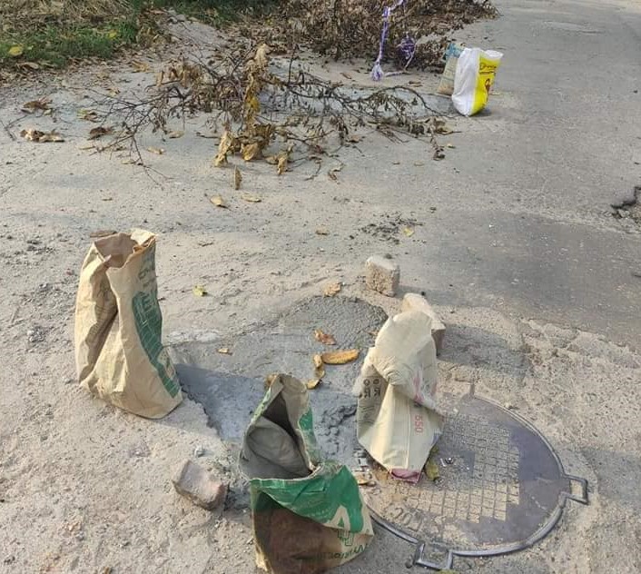 В Днепре жители самостоятельно ремонтируют улицу на ж/м Игрень (Фотофакт) - рис. 2