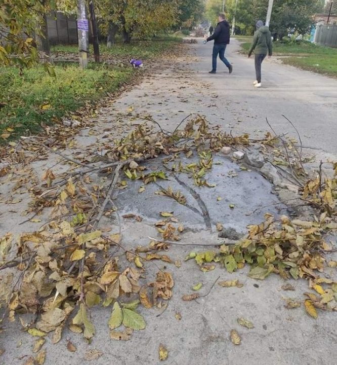 В Днепре жители самостоятельно ремонтируют улицу на ж/м Игрень (Фотофакт) - рис. 3