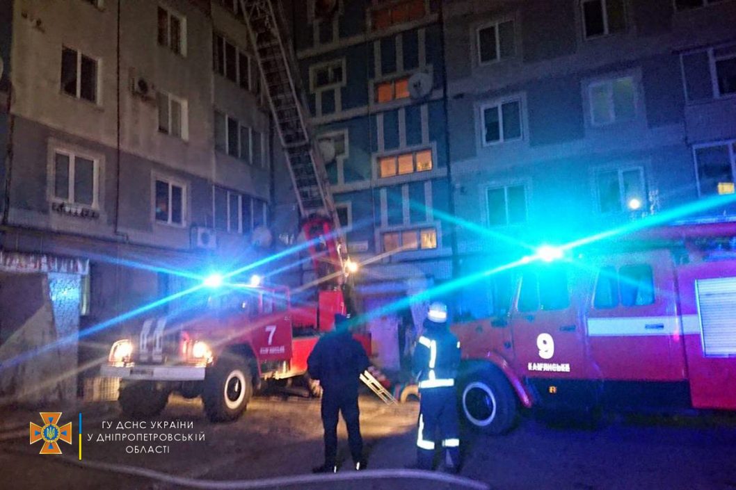В Каменском на Днепропетровщине выгорела квартира в многоэтажном доме (Фото) - рис. 1