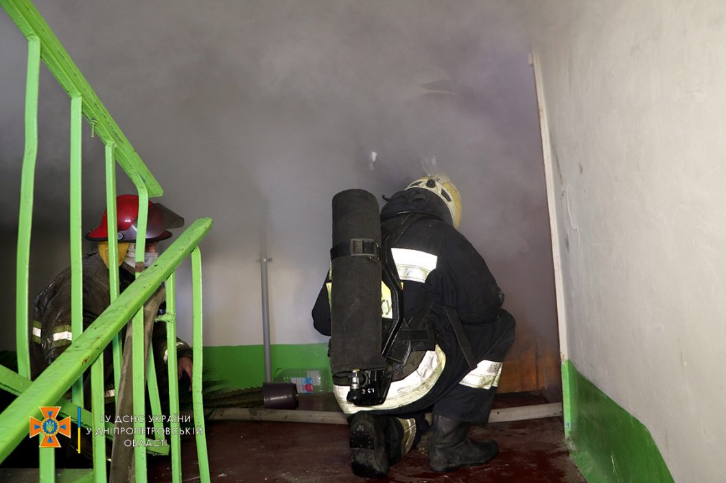 Спасти не удалось: в Днепре во время пожара в многоэтажном доме погиб мужчина - рис. 3