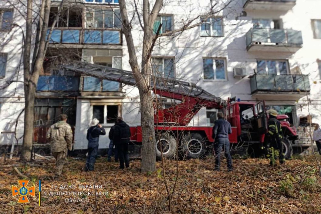 Масштабный пожар на Днепропетровщине: один человек погиб, шестеро спасено (Видео) - рис. 3