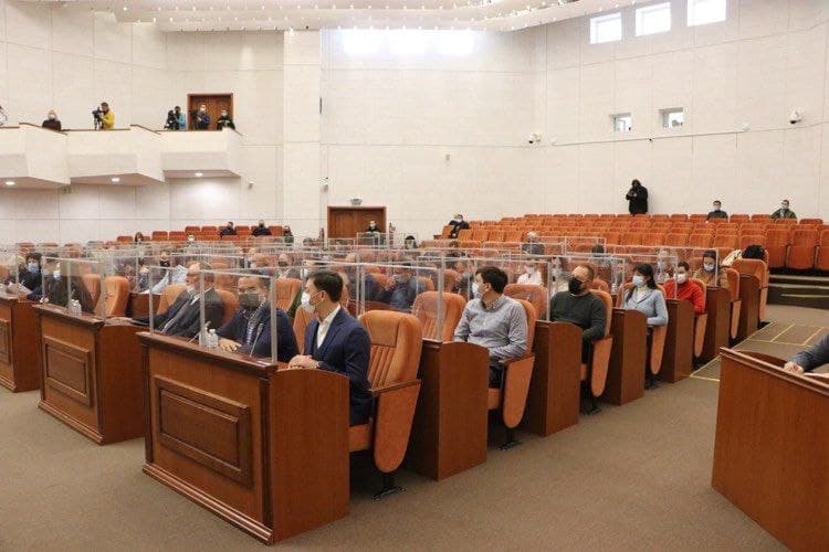 В Днепре стало на два почетных гражданина больше - рис. 1