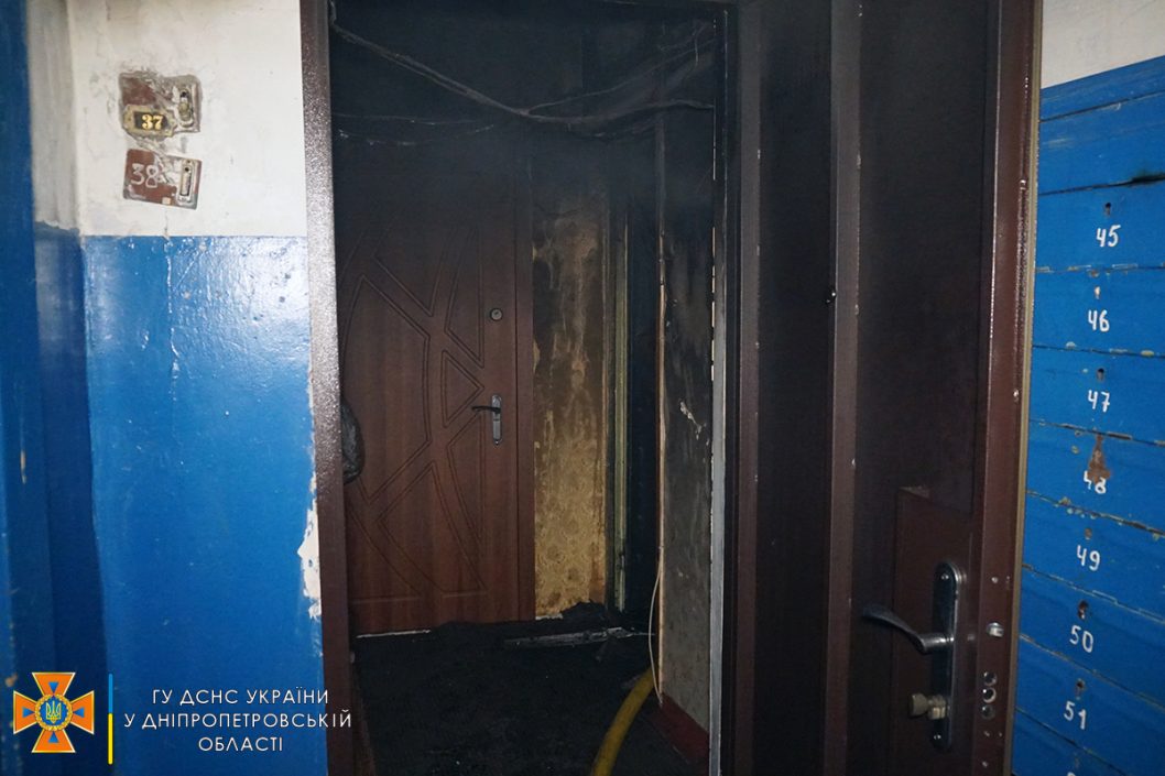 В Днепре на ж/м Тополь сгорела квартира в многоэтажном доме - рис. 3
