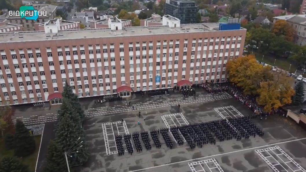 В Днепровском университете внутренних дел приняли присягу будущие полицейские - рис. 3