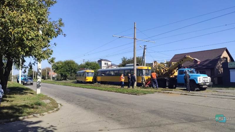 В Днепре на проспекте Металлургов сошел трамвай №15 (Фото/Видео) - рис. 4